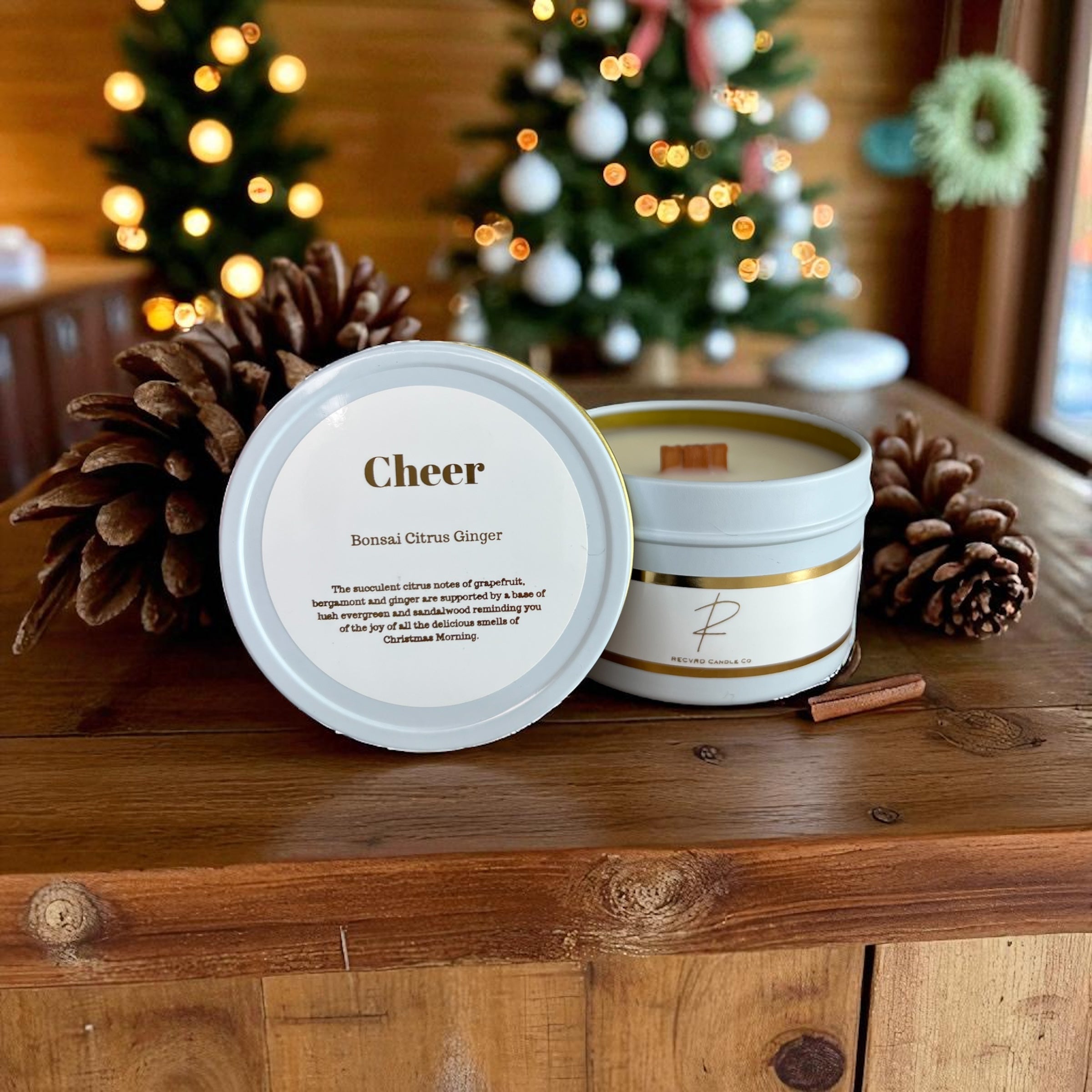 HOLIDAY 4oz TIN CANDLE